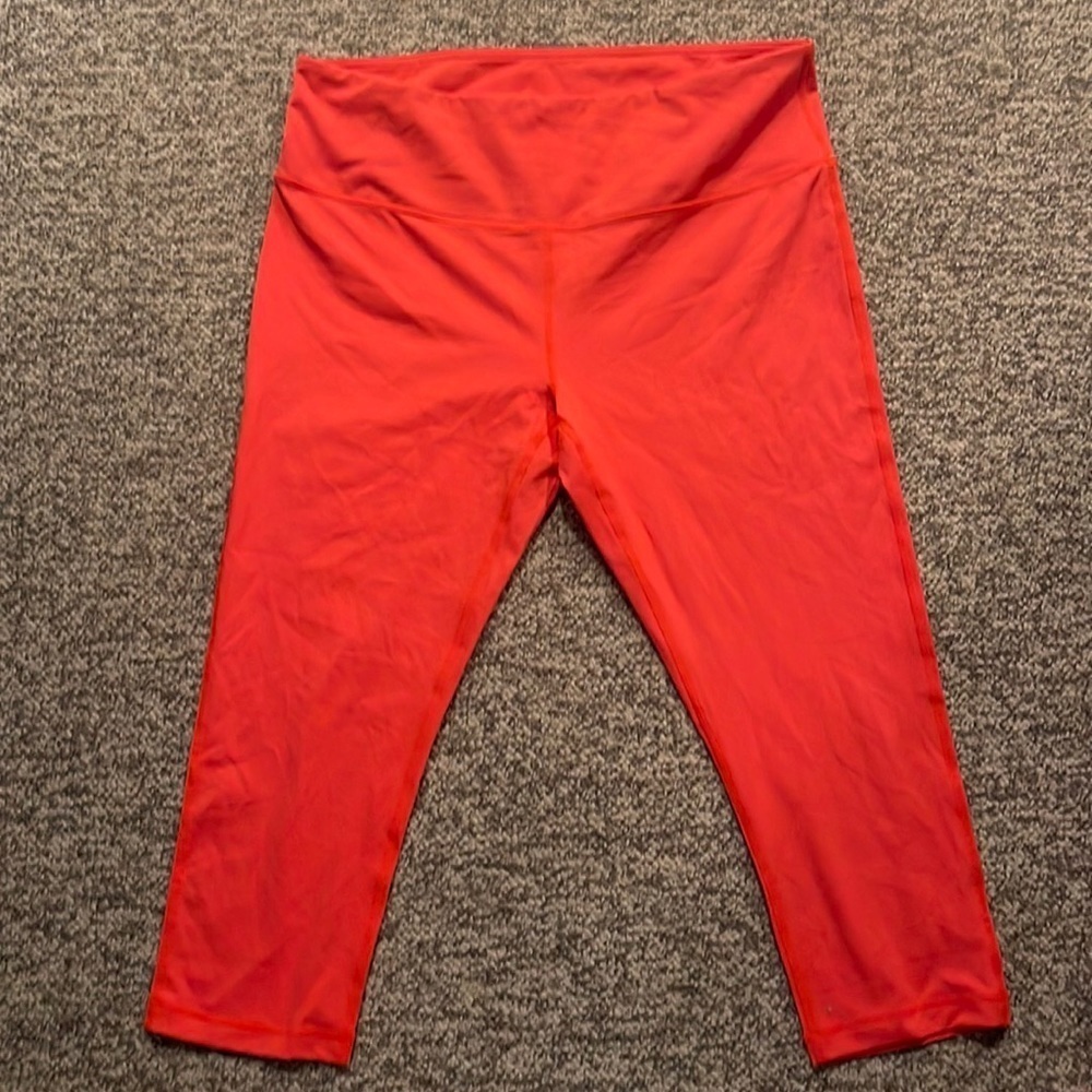 Women’s Zella crop tights- Size Medium